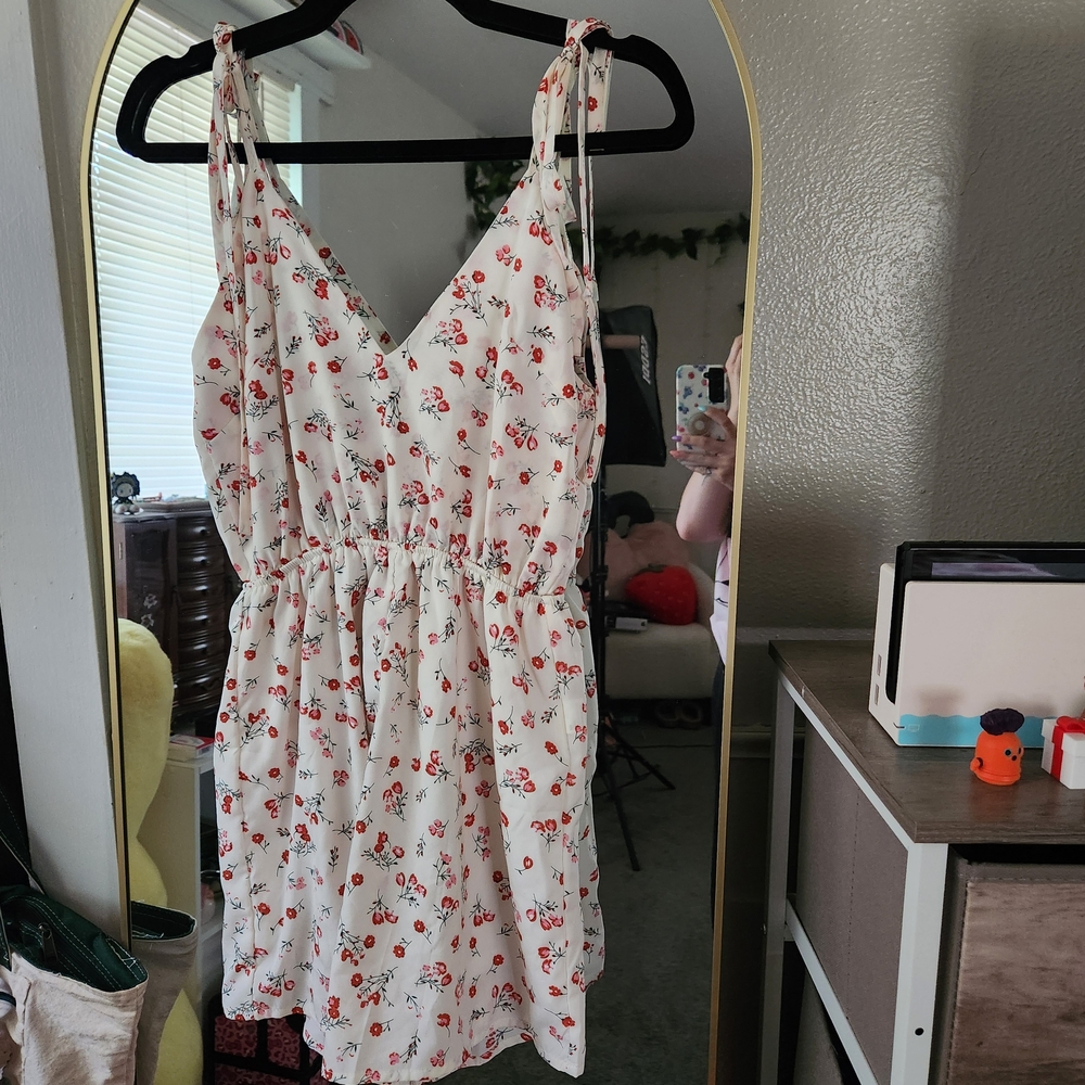 Floral Cream Romper With Tie Straps